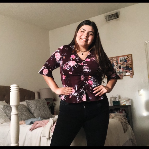 Blouse - Picture 2 of 5